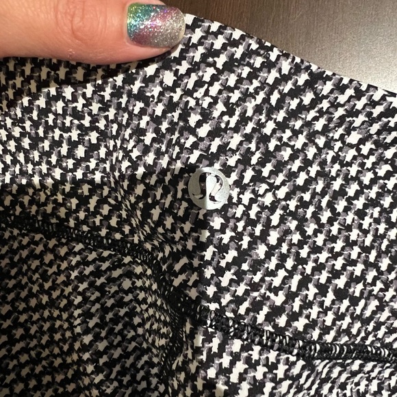 Lululemon Capri leggings - Picture 3 of 3